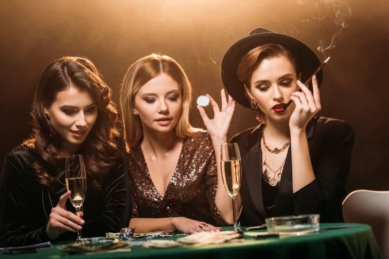 Filipino player enjoying casino games on mobile at 291 lodi